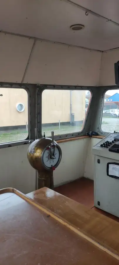 Kapal tunda untuk dijual