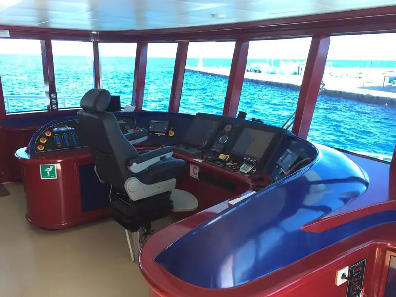 Kapal pelayaran untuk dijual