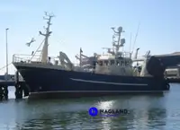 Kapal untuk pemprosesan dan penghantaran ikan untuk dijual