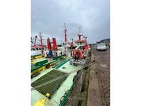 Kapal bekalan untuk dijual