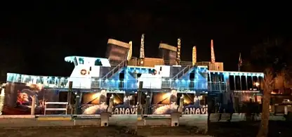 Kapal pelayaran untuk dijual