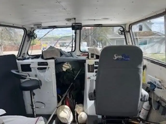 Kapal kerja untuk dijual