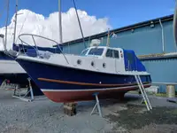 Kapal kerja untuk dijual