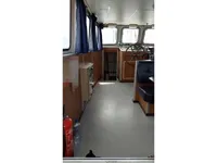Kapal kerja untuk dijual