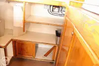Kapal feri untuk dijual