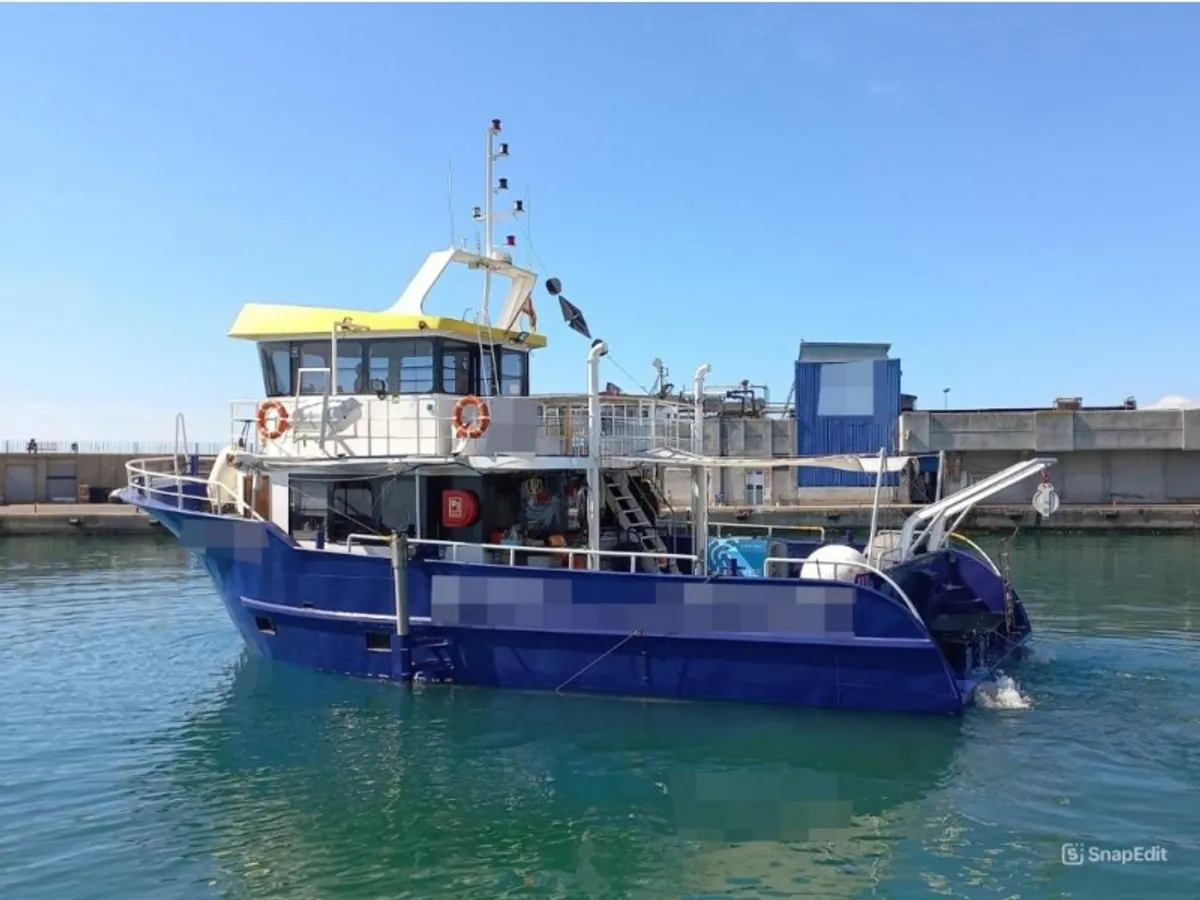 Kapal tinjauan untuk dijual