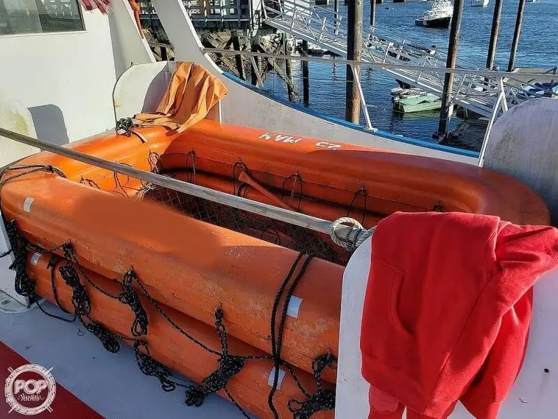 Kapal feri untuk dijual