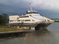 Kapal anak kapal untuk dijual