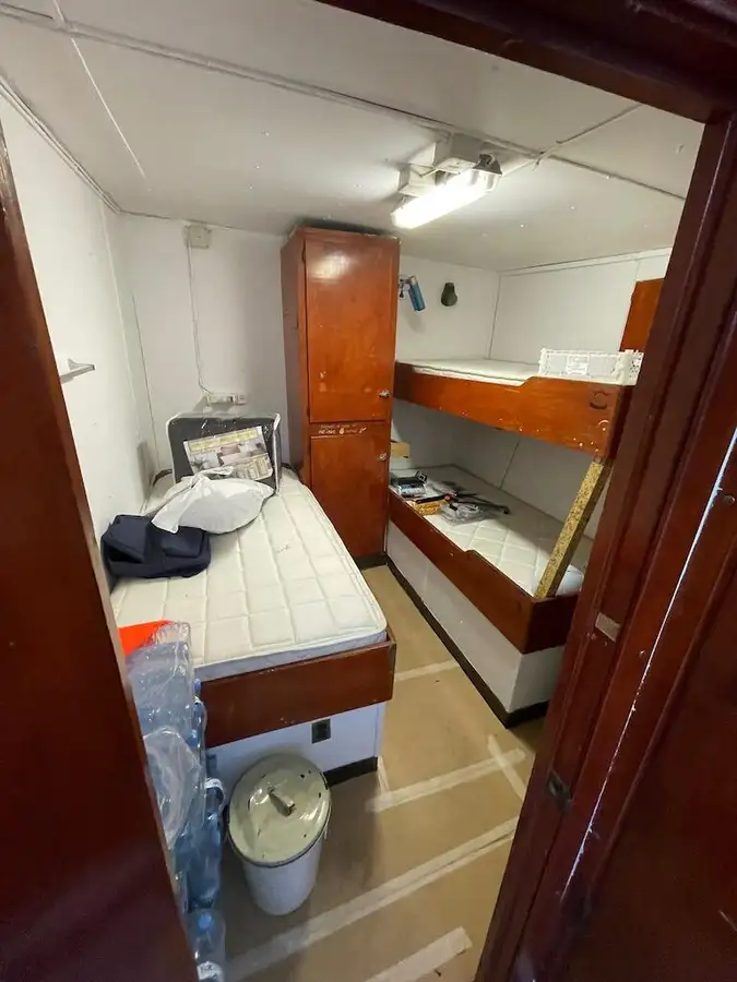 Kapal kontena untuk dijual