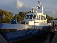 Kapal rondaan untuk dijual