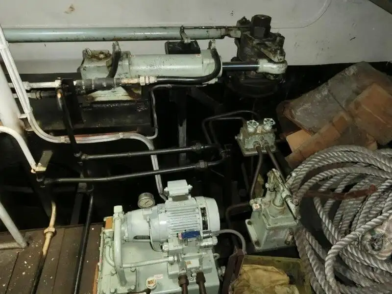 Kapal pelayaran untuk dijual