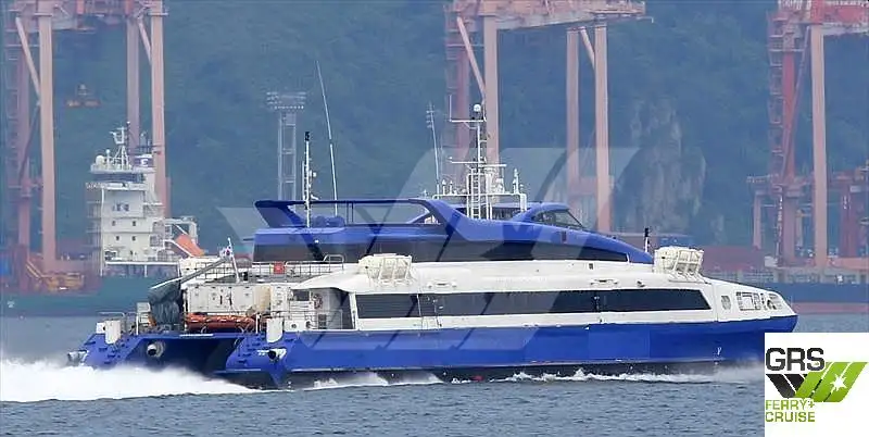 Kapal penumpang untuk dijual
