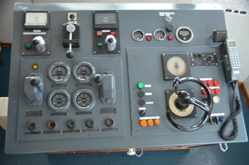 Kapal bekalan platform (PSV) untuk dijual