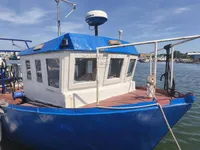 Kapal memancing untuk dijual