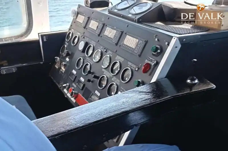 Kapal feri untuk dijual