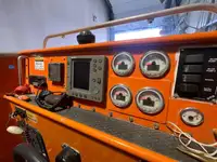 Kapal kerja untuk dijual