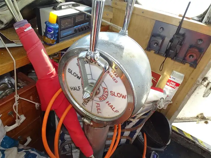 Kapal kerja untuk dijual