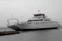 Kapal feri untuk jualan