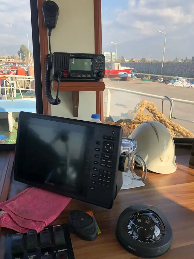 Kapal kerja untuk dijual