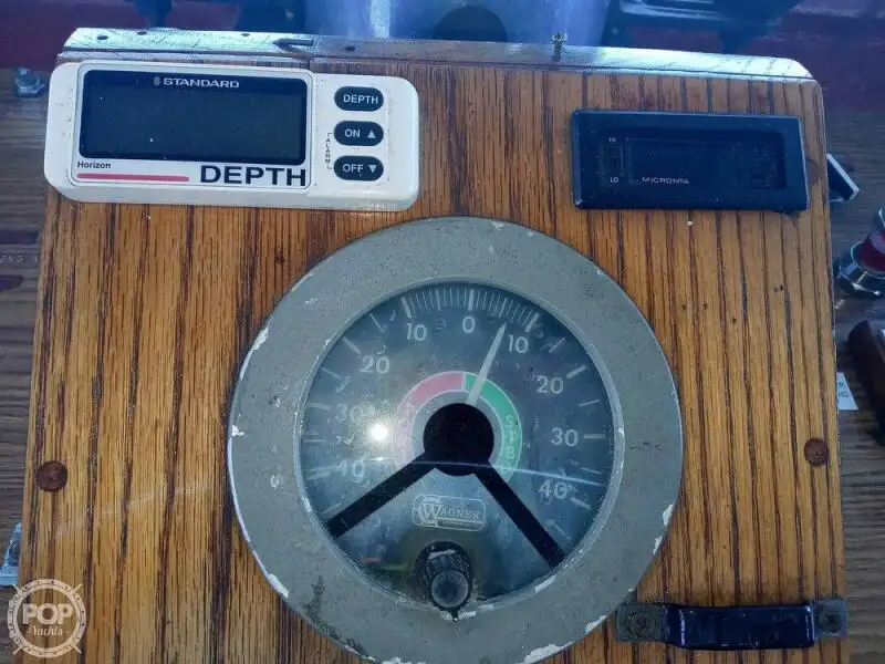 Kapal pelayaran untuk dijual