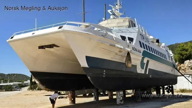 Kapal layar untuk dijual