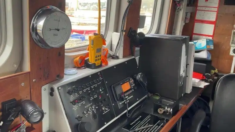 Kapal penyelamat untuk dijual