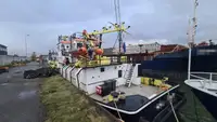 Kapal bekalan untuk dijual