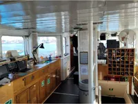 Kapal bekalan untuk dijual