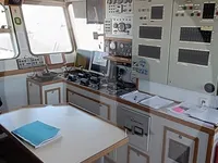 Kapal kren untuk dijual