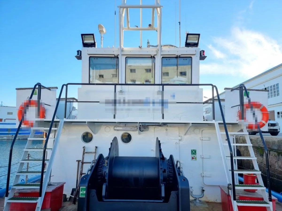 Kapal kerja untuk dijual