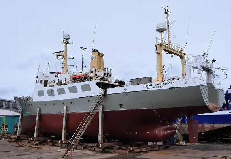 Kapal penyelidik untuk dijual