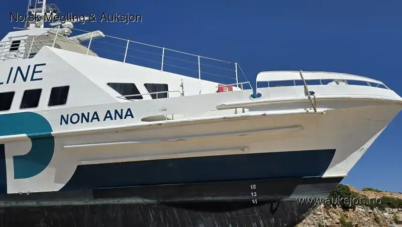 Kapal layar untuk dijual