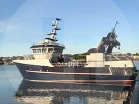 Kapal memancing untuk dijual