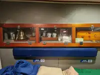 Kapal penyelamat untuk dijual