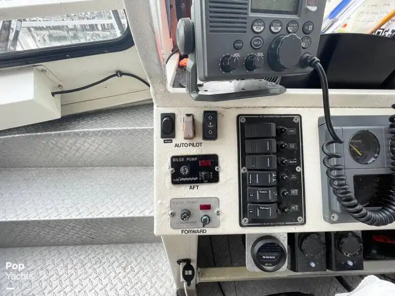 Kapal pelayaran untuk dijual