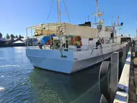 Kapal pukat untuk dijual