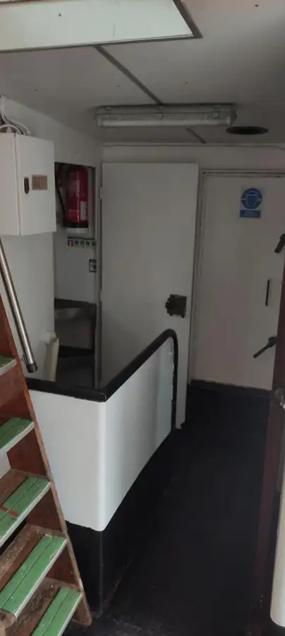 Kapal tunda untuk dijual