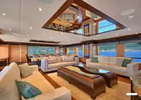 Yacht untuk dijual