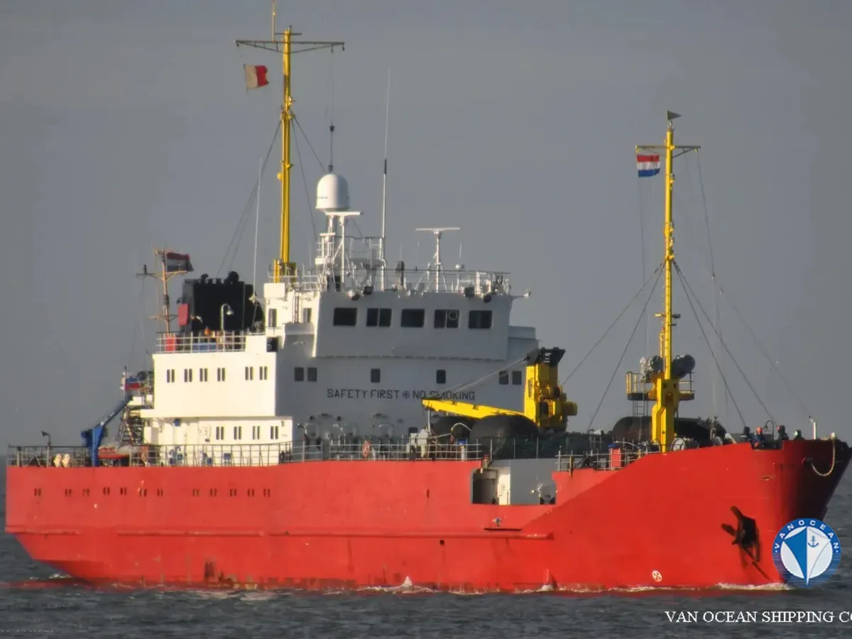 Kapal peti sejuk untuk dijual