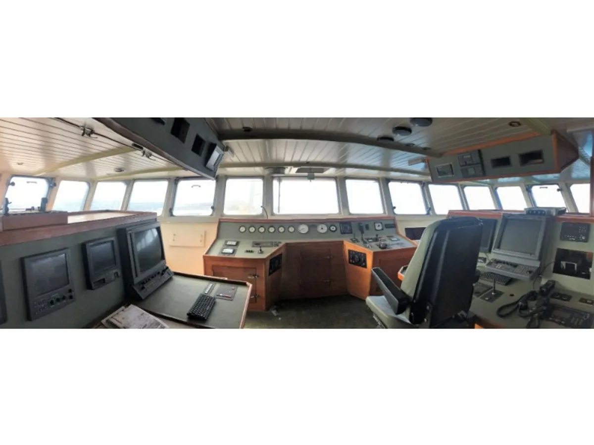 Yacht untuk dijual