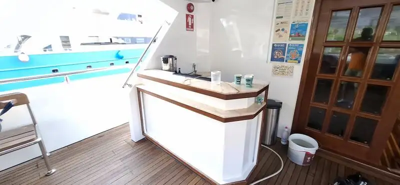 Kapal pelayaran untuk dijual