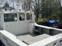 Kapal kerja untuk dijual