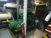 Kapal anak kapal untuk dijual