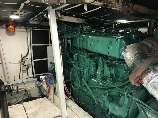 Kapal penumpang untuk dijual