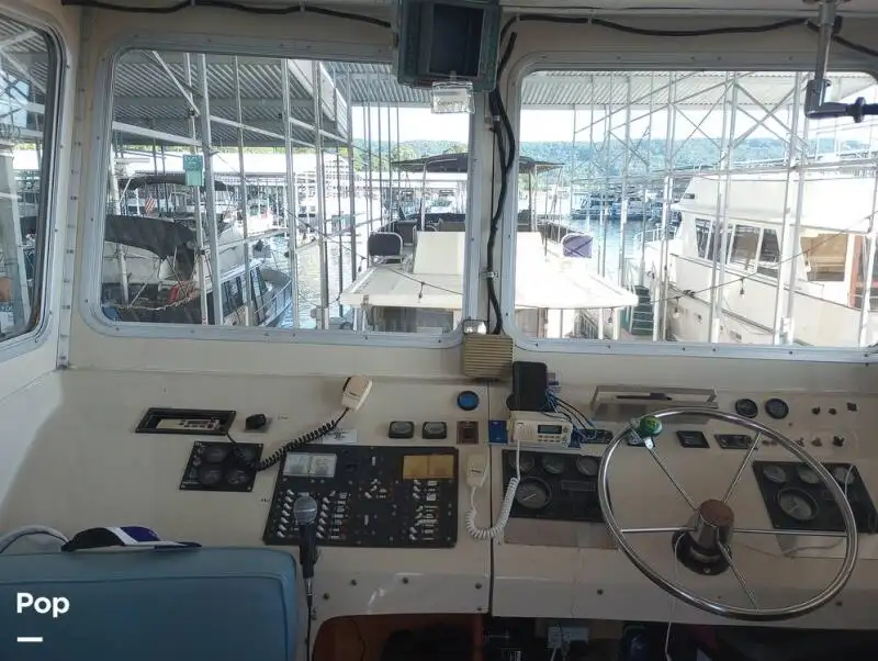Kapal feri untuk dijual