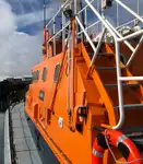 Kapal penyelamat untuk dijual