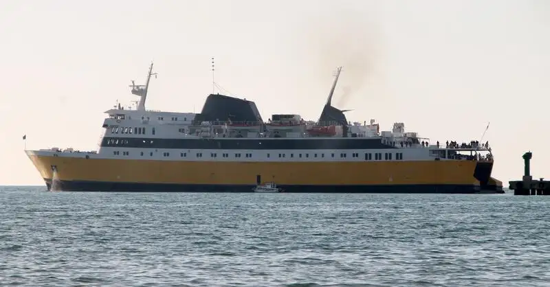 Kapal RoPax untuk dijual