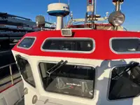 Kapal kerja untuk dijual