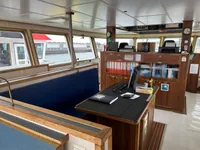 Kapal bekalan untuk dijual