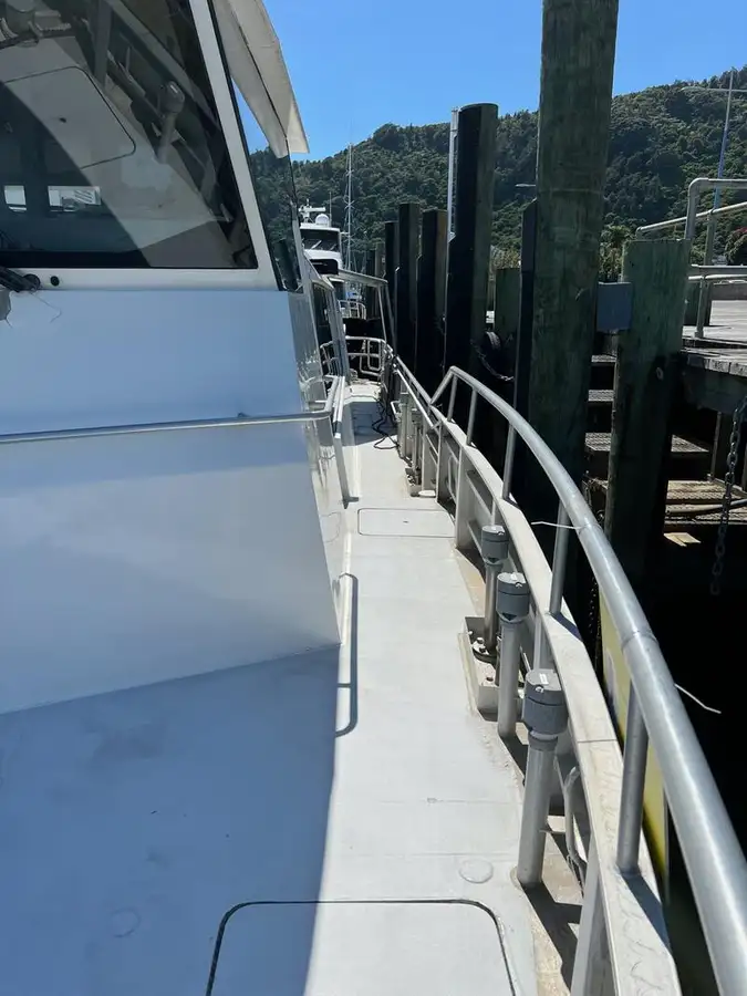 Kapal layar untuk dijual